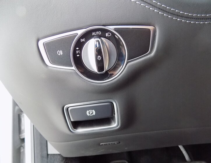 Mercedes-Benz Třídy S Ostatní 5,5 l 430 kw