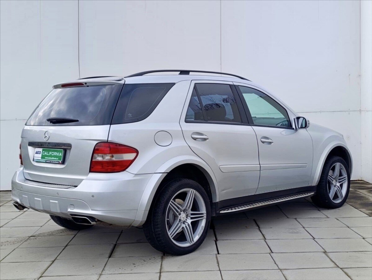 Mercedes-Benz Třídy M SUV 3,0 l 165 kw