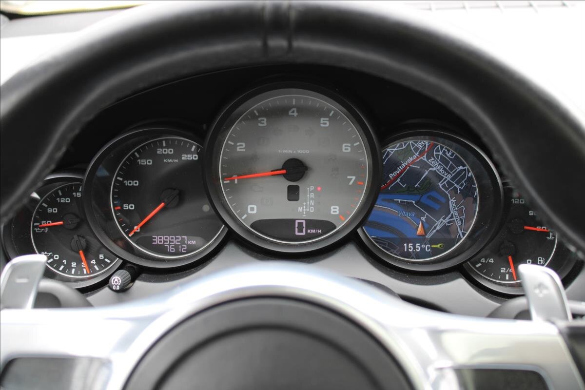 Porsche Cayenne SUV / Terénní 4,8 l 294 kw