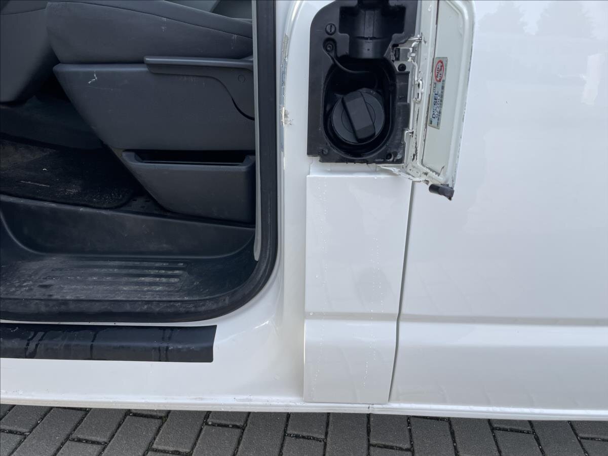 Volkswagen Transporter Kombi 2,0 l 75 kw