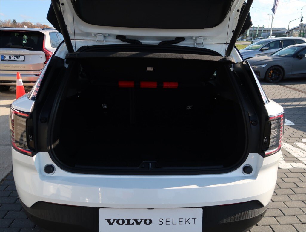 Volvo EX30 SUV 0,0 200 kw