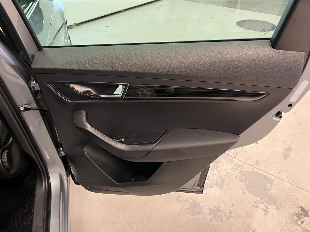 Škoda Karoq SUV / Terénní 1,5 l 110 kw