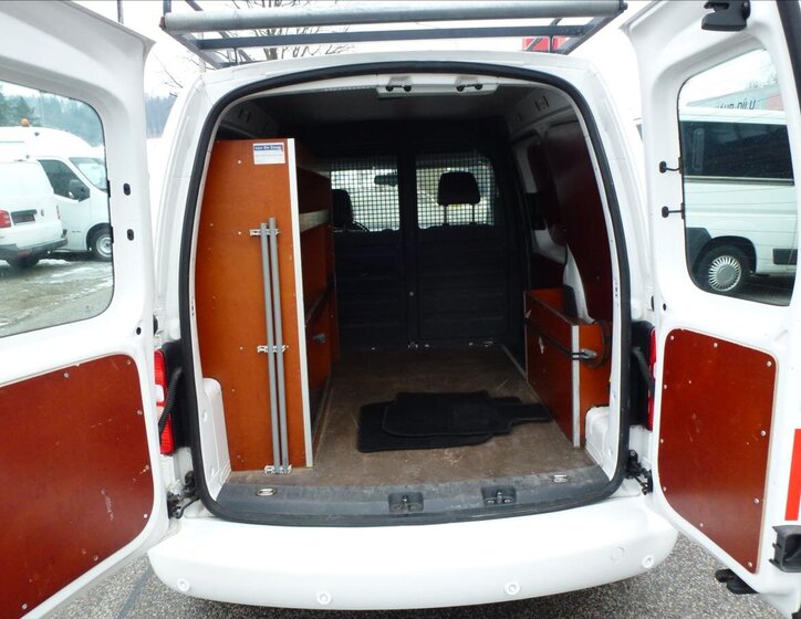 Volkswagen Caddy Skříň 1,6 l 55 kw