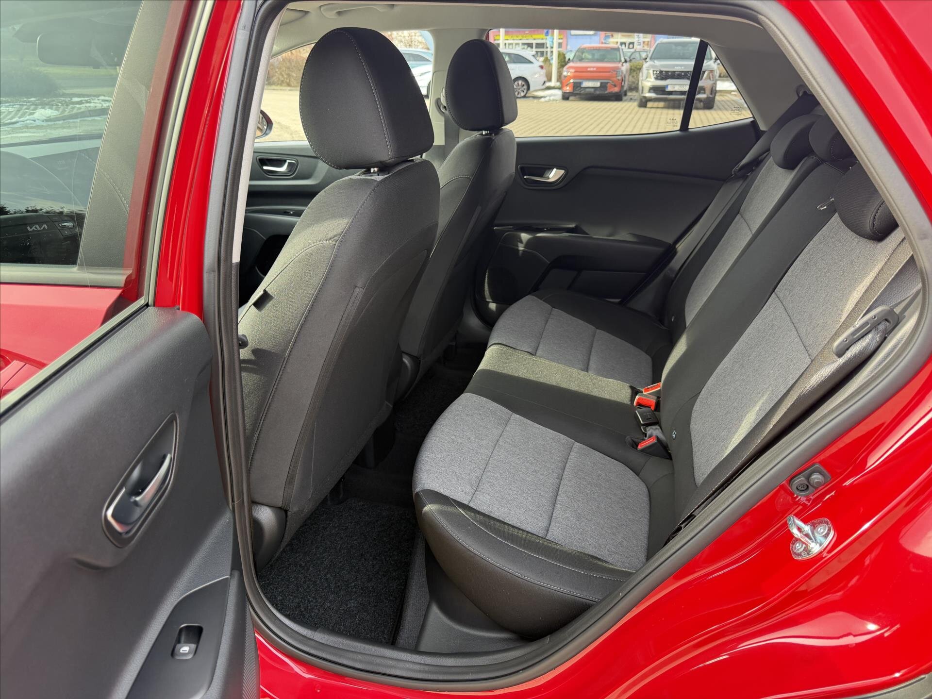 KIA Stonic CUV / Crossover 998,0 74 kw