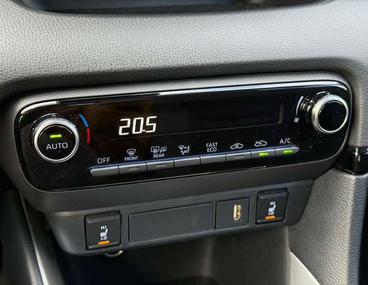 Toyota Yaris Hatchback 1,5 l 68 kw