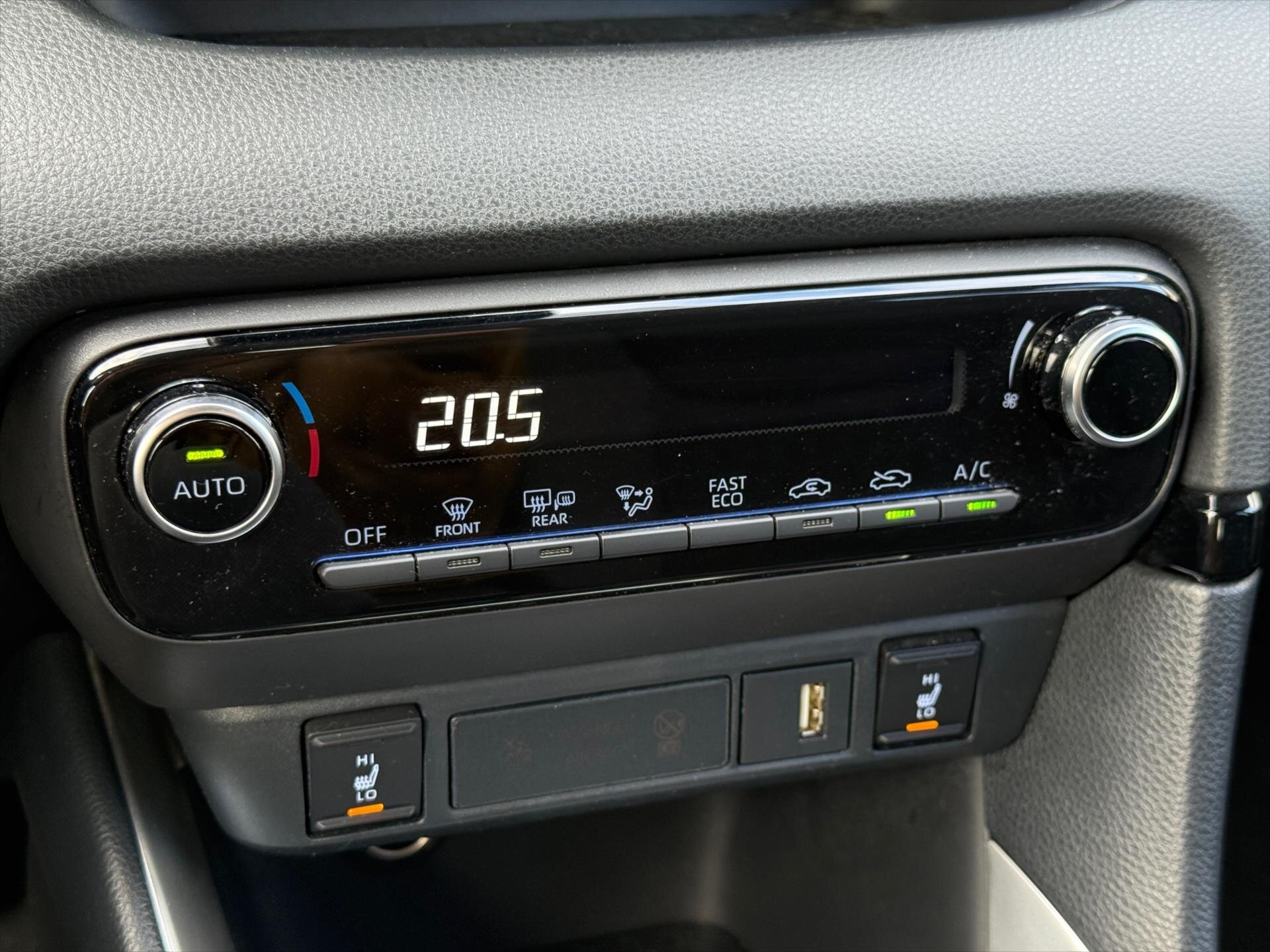 Toyota Yaris Hatchback 1,5 l 68 kw