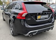 Volvo V60 Kombi 2,4 l 158 kw