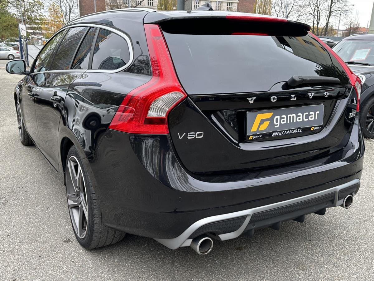Volvo V60 Kombi 2,4 l 158 kw