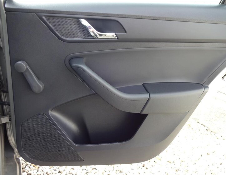 Škoda Rapid Sedan / Limuzína 1,2 l 66 kw