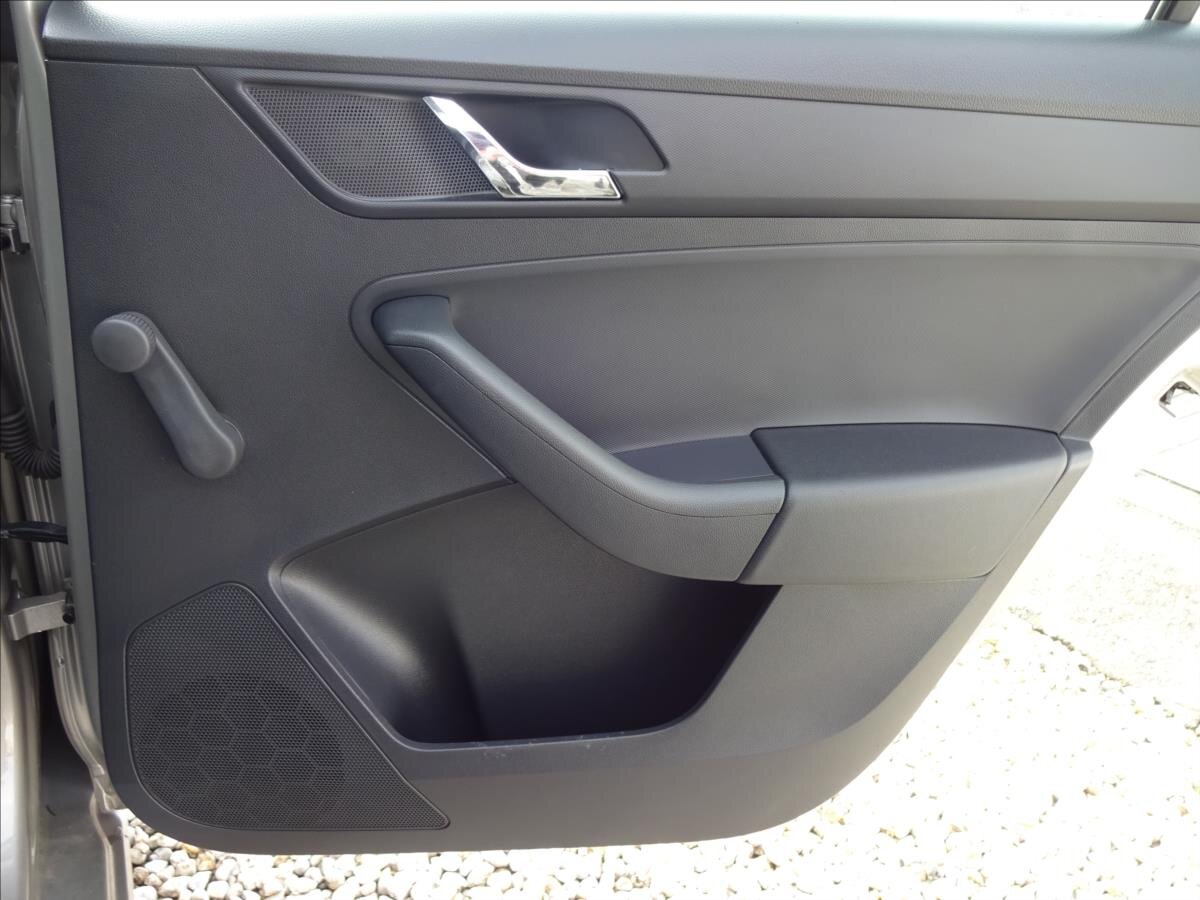 Škoda Rapid Sedan / Limuzína 1,2 l 66 kw