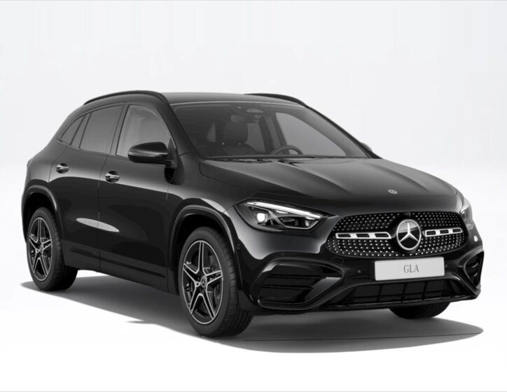 Mercedes-Benz GLA SUV / Terénní 1,3 l 120 kw