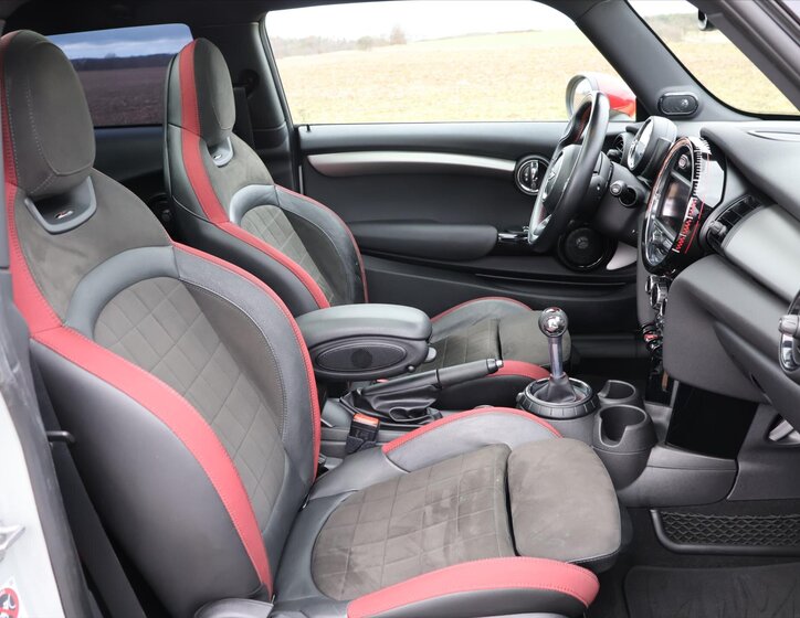 Mini Cooper Hatchback 2,0 l 170 kw