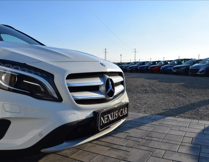 Mercedes-Benz GLA 13