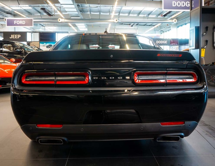 Dodge Challenger 4