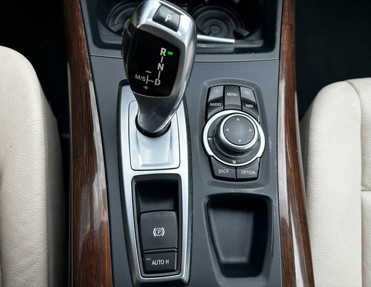 BMW X5 Kombi 3,0 l 180 kw