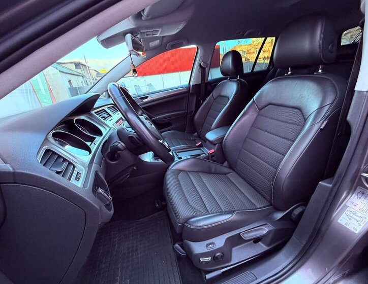 Volkswagen Golf Kombi 1,6 l 81 kw