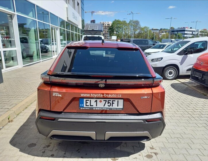 Toyota C-HR SUV / Terénní 0,0 160 kw