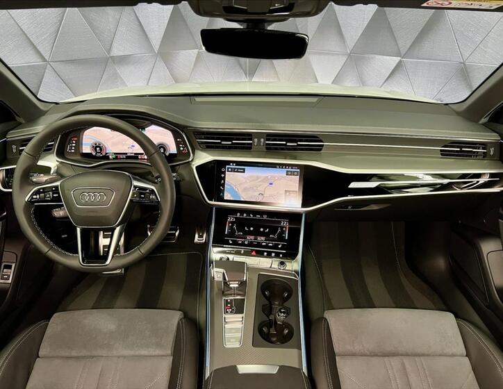 Land Rover Defender 10