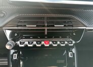 Peugeot 2008 SUV / Terénní 1,2 l 96 kw