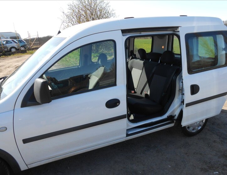 Opel Combo Kombi 1,4 l 66 kw