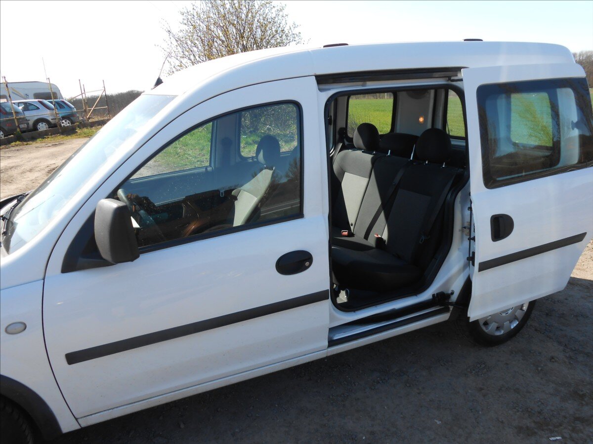 Opel Combo Kombi 1,4 l 66 kw