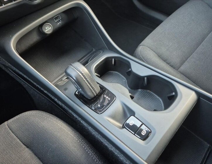 Volvo XC40 SUV 1,5 l 120 kw