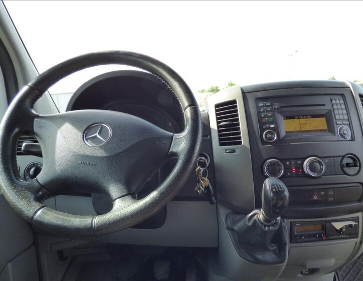 Mercedes-Benz Sprinter 12