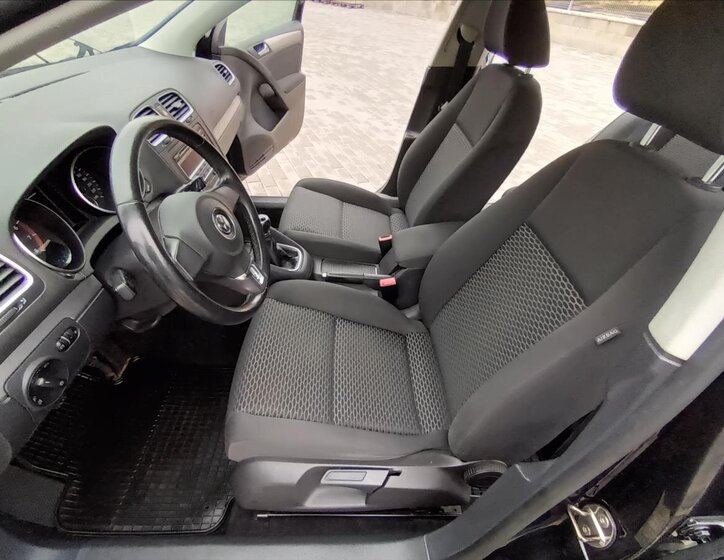 Volkswagen Golf Hatchback 1,2 l 77 kw