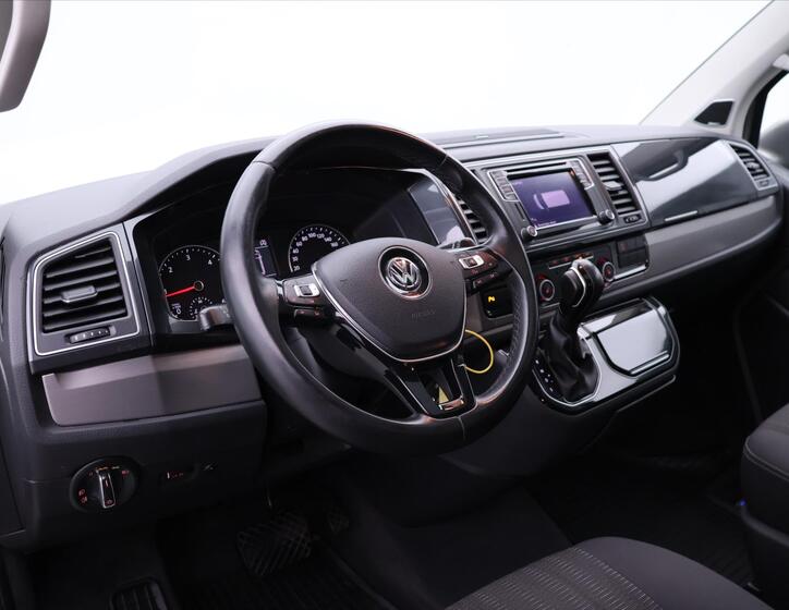 Volkswagen Multivan 29