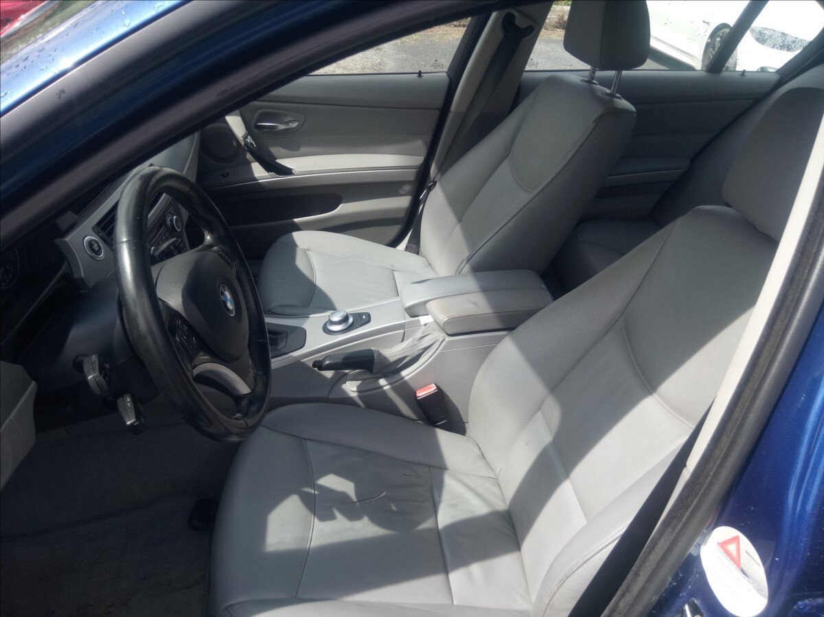 BMW Řada 3 Sedan / Limuzína 2,0 l 120 kw