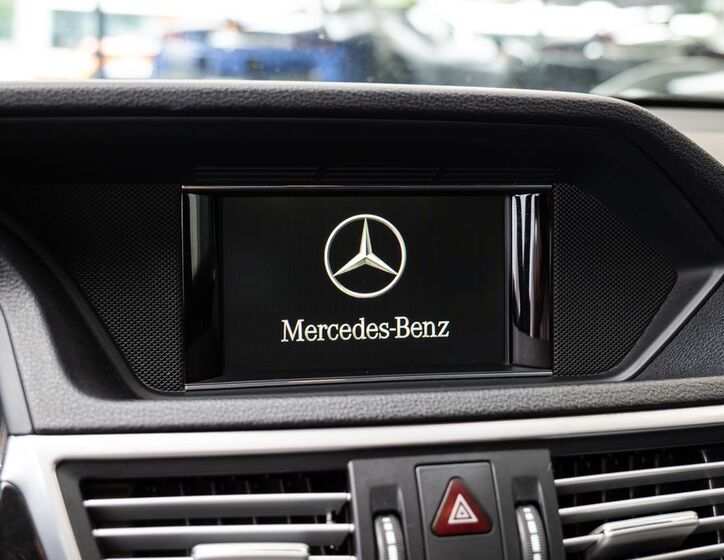 Mercedes-Benz Třídy E 12