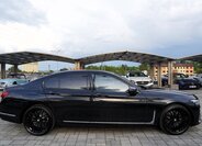 BMW Řada 7 Sedan / Limuzína 4,4 l 390 kw