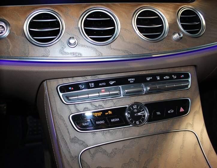 Mercedes-Benz Třídy E 24