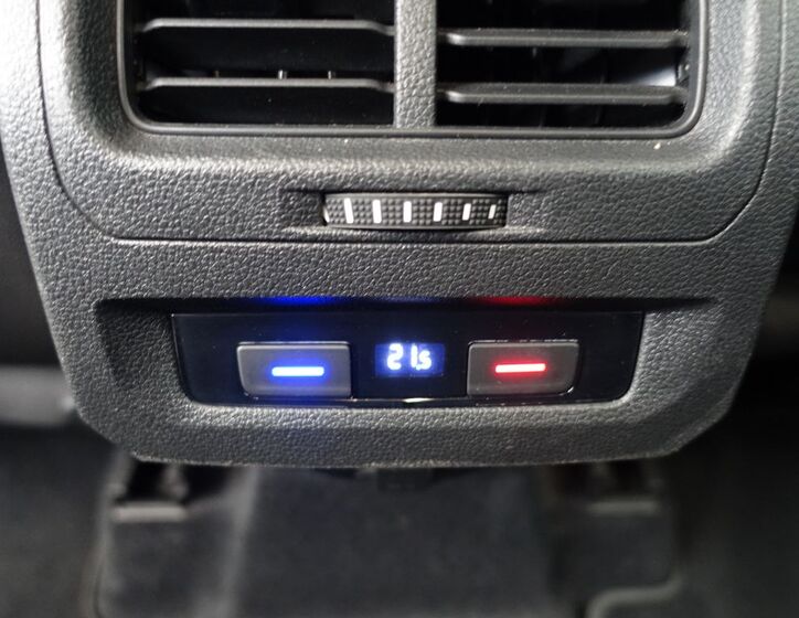 Volkswagen Touran 27