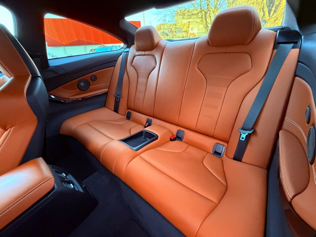 BMW M4 Kupé 3,0 l 317 kw