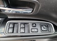 Mitsubishi Outlander SUV / Terénní 2,4 l 165 kw