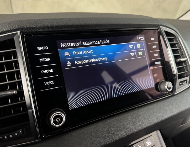 Škoda Karoq SUV / Terénní 2,0 l 85 kw