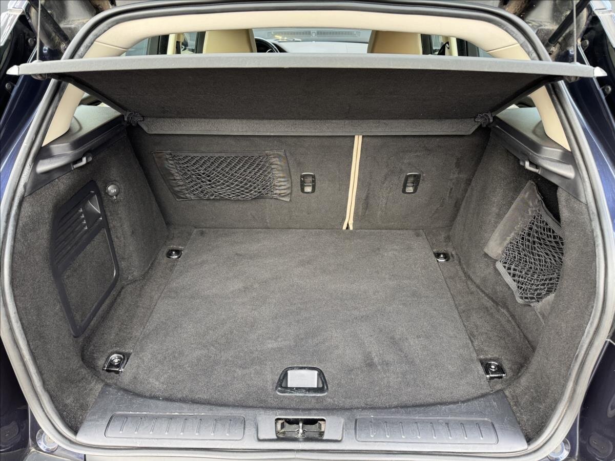 Land Rover Range Rover Evoque SUV / Terénní 2,2 l 110 kw