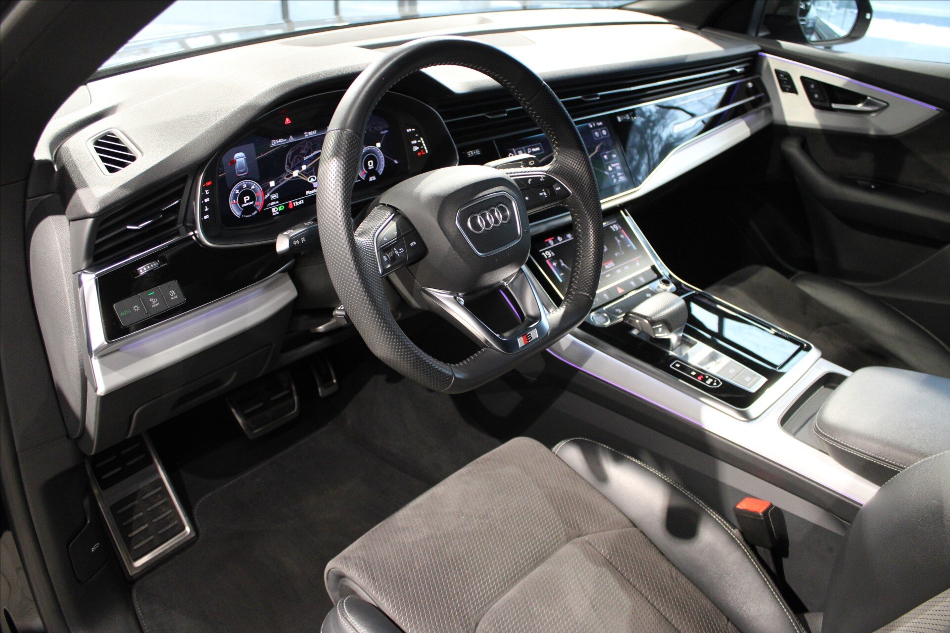 Audi Q8 SUV 3,0 l 210 kw