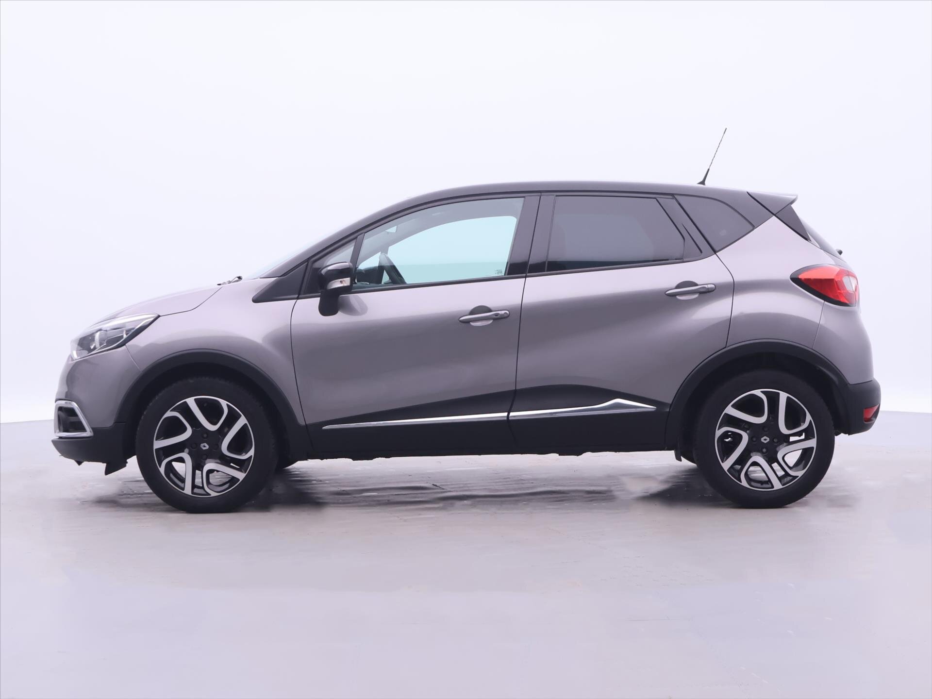 Renault Captur Hatchback 898,0 66 kw