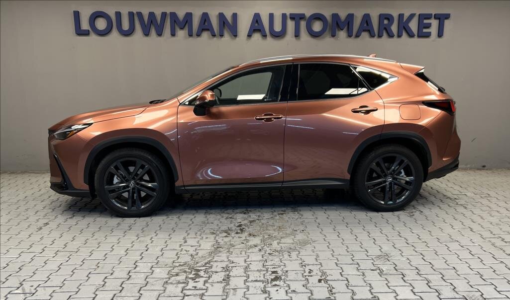 Lexus NX 450h plus SUV 2,5 l 227 kw