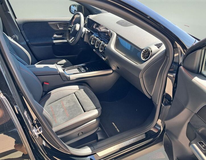 Mercedes-Benz GLA 15