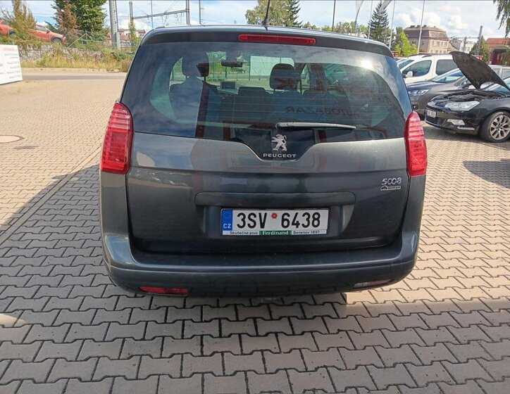 Peugeot 5008 MPV 1,6 l 88 kw
