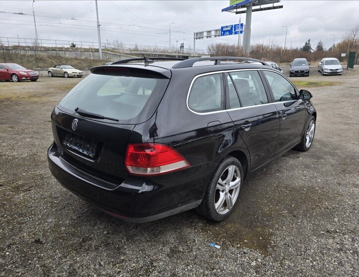 Volkswagen Golf Kombi 2,0 l 103 kw