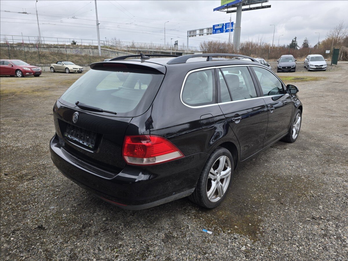 Volkswagen Golf Kombi 2,0 l 103 kw