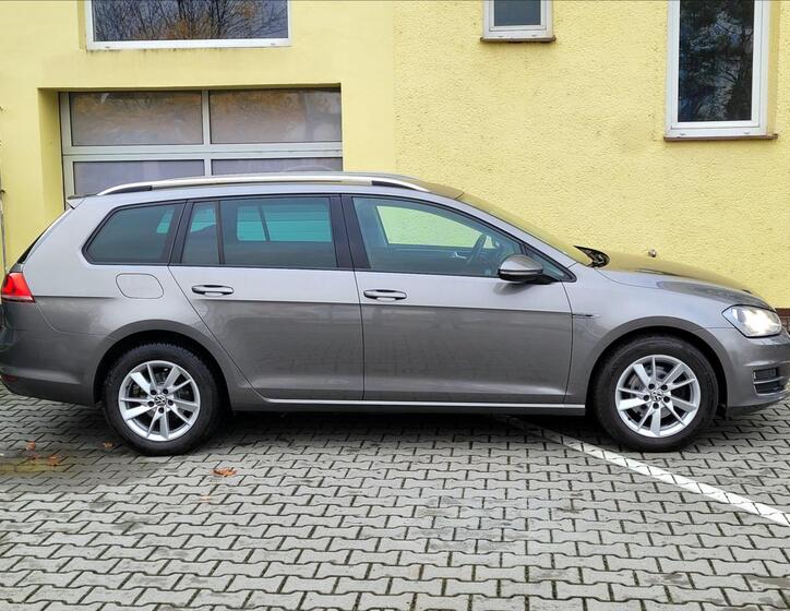 Volkswagen Golf 10