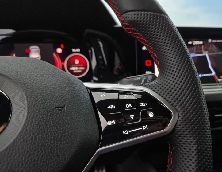 Volkswagen Golf Hatchback 2,0 l 180 kw