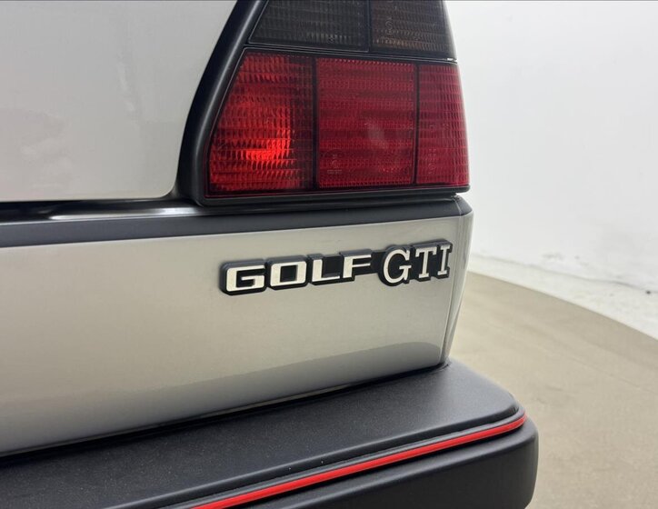 Volkswagen Golf Sedan / Limuzína 1,8 l 79 kw