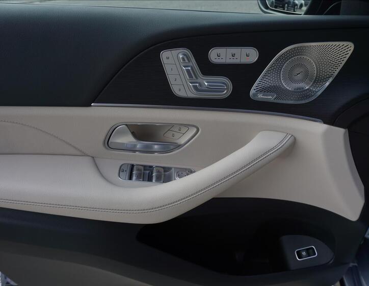 Mercedes-Benz GLS 15