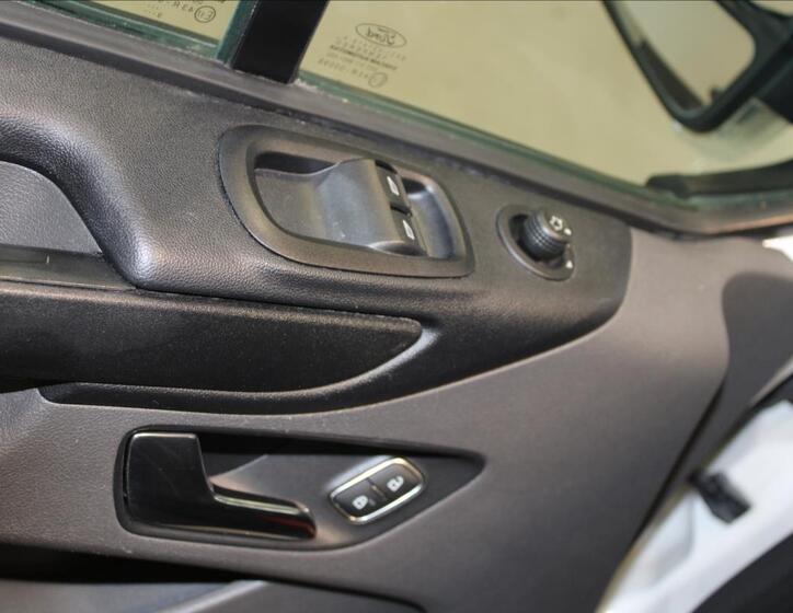 Ford Transit Custom 11